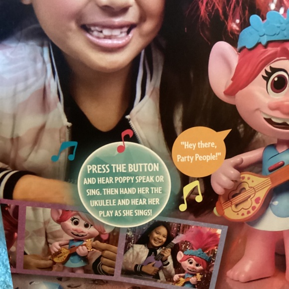 Hasbro Dreamworks Trolls singing ROCKSTAR POPPY with UKULELE - Picture 4 of 9
